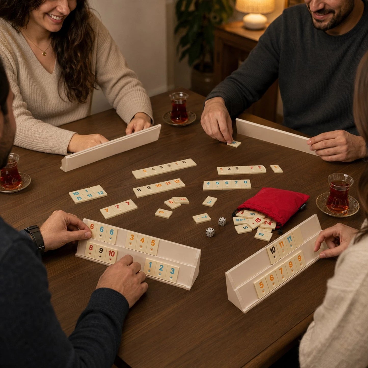 Premium Okey / Rummy Spiel aus Buchenholz mit großen Melaminsteinen – 4 Spieler